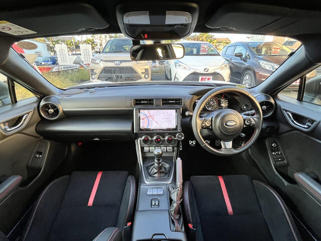 全店在庫10000台！！貴方のお車きっと見つかります！！