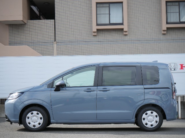 ☆お車でお越しの方☆名神高速　京都南インター第2出口より国道一号線を大阪方面へ5分（2.5Km)、　南西角です。ラウンドワン伏見のはす向かいでU-Selectの白の看板が目印です。