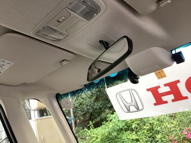 Hondaセンシング搭載！ミリ波レーダーと単眼カメラで、クルマの前方の状況を認識。ブレーキやステアリングの制御技術と協調し、安心・快適な運転や事故回避を支援する先進のシステムです！