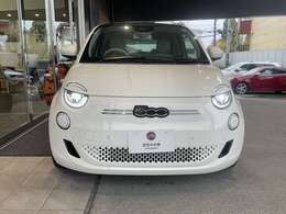 クルーズコントロール　バックモニター　シートヒーター　Carplay/AndroidAuto　ETC