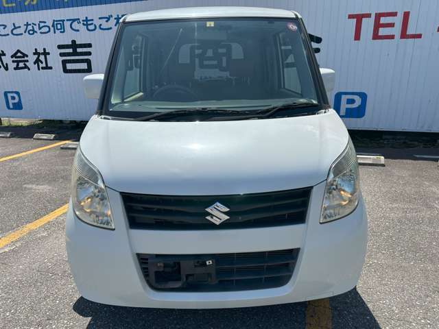 お車を安心してお使い頂くため、当社ではエンジンオイル・オイルエレメント・ワイパーゴム・バッテリー・キーレス電池・発炎筒は交換して納車致します。（本体価格が30万円以上のお車に限る）