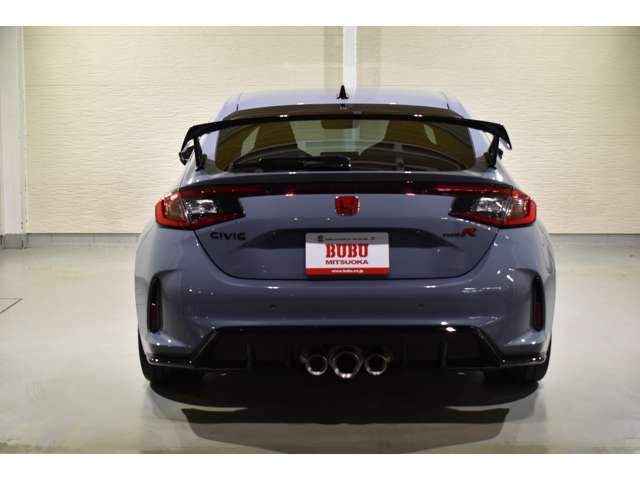 『B.C.D』とは…BUBU　CALIFORNIA　DIRECT＝現地日本人スタッフがアメリカにある良質車の中から、厳選された車両だけを日本へ輸入・販売を行う、BUBU独自の直輸入システムの総称です。