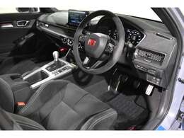 BUBUさいたま店は、自社工場併設の大型店舗で専属メカニックによる納車前点検整備はもちろん、アフターメンテナンスにも幅広くご対応いたします。お車のことなら何でもお気軽にご相談ください！