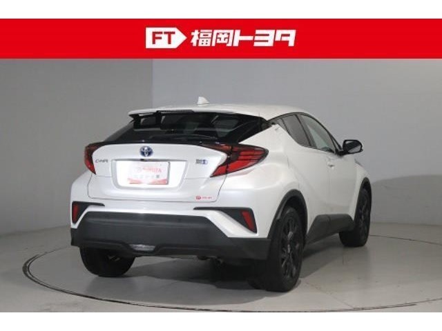 トヨタ認定中古車、評価4。キズ、へこみが少なく全体的に良好です。