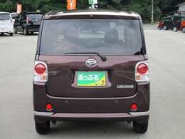 毎日全国のオートオークション会場から厳選した車を仕入れしております！プロの査定士の検査を受けた車を仕入れ、入庫後も社員が1台1台を走行チェックや状態確認・装備確認などを入念に行います。