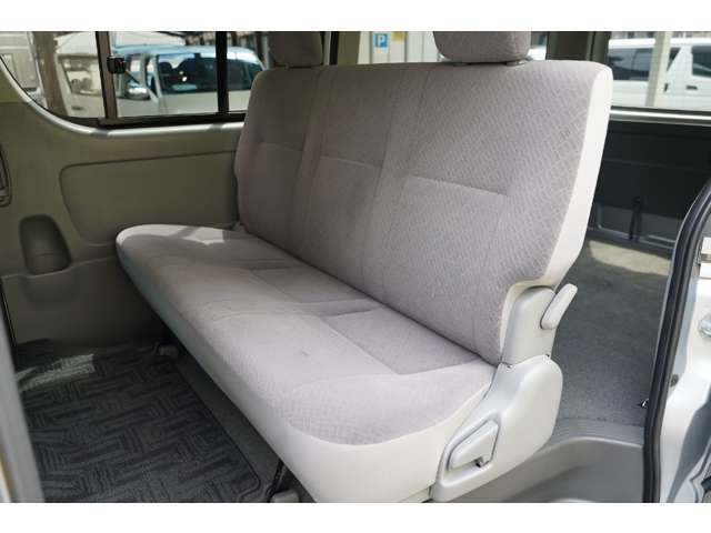 当社では納車後のアフターサービスにも力を入れています。ハイエース等のバンタイプの代車を多数ご用意！整備、車検、カスタム等、その他何か御座いましたらお気軽にお問合せ下さい。