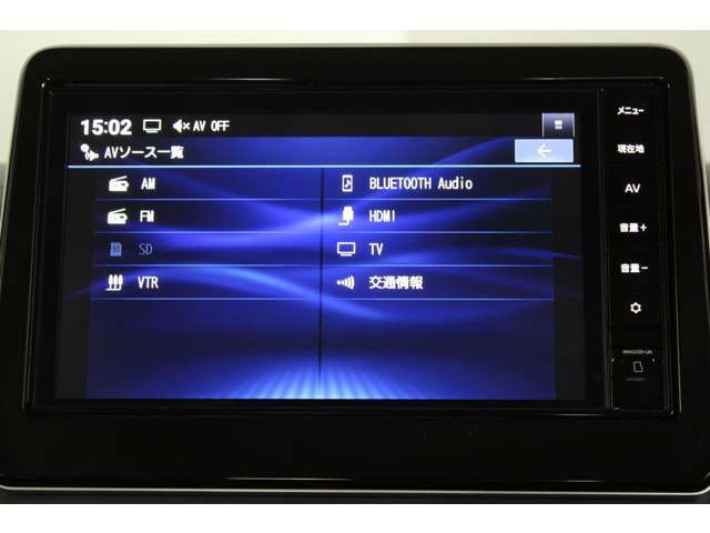 9インチの大画面ナビです。見やすくて操作もしやすいので、初めて行く所でも安心です