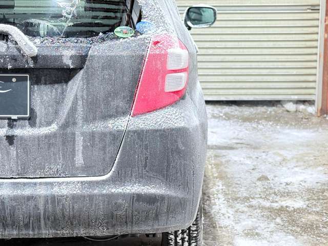 バックドアも開け閉めし易く、お買い物の荷物もゆったり積むことが可能です。The rear door is easy to open and close, making it convenient to load your shopping bags with plenty of space