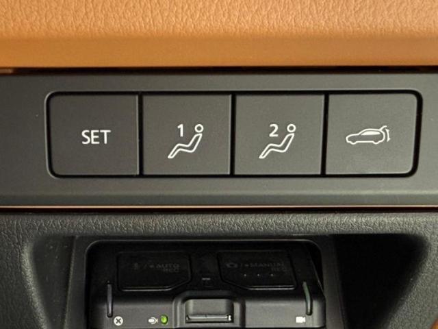 WECARSの展示場では実際に見て、触ってお車をお選びいただけます！知識の豊富な営業スタッフが様々なカーライフをご提案いたします！