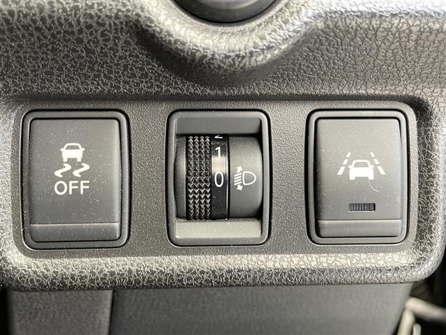 【運転席操作部】快適なドライブを楽しむための機能が装備されています！運転席から触れるので、使いやすいです！除菌プランいれていただくと、さらに清潔で安心していただけます！