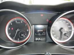 マルチインフォメーションディスプレイ付の見やすいメーターパネルです。走行少なめです！