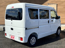 お好きな四桁の番号をナンバーに付けれるパックです。人気の番号（一桁やゾロ目）の場合、抽選となりますのでご注意ください。対象の番号に関しましては販売店にお問い合わせください。