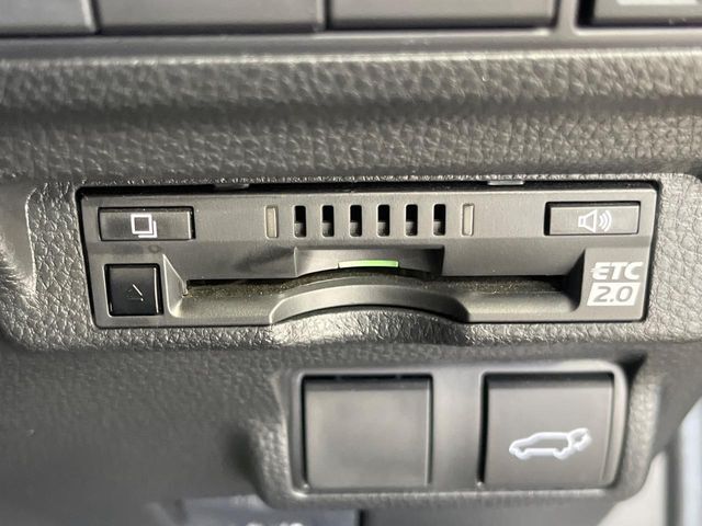 【ETC】高速道路の料金所をストレスなく通過！話題のスポットやサービスエリアに多い「スマートIC」利用時は必須のアイテムです。当店でセットアップを実施、ご納車当日からすぐにご利用いただけます！