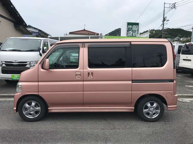 バンやトラックは、お仕事や日常生活で大活躍すること間違いなしです！
