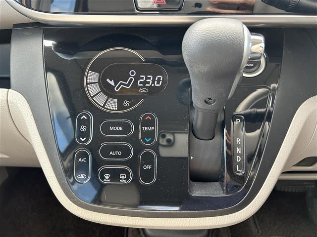 【シフトレバー】シフトも操作しやすく快適なドライブを楽しんでいただけます！