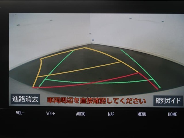 【バックカメラ】車庫入れの苦手なお客様、もうご心配いりません。バックモニターがあれば、ぶつける心配一切無し？！重宝してくれると思います。