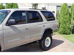 ◆今の車のローンが残っているから。。。　とお乗り換えを諦めている方、現在お乗りのお車のオートローン残債もおまとめ出来る『ツインリセットオートローン（下取残債セット）』の取り扱いもしております。