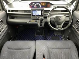 【インパネ全体】全方位で視界が広く、高い目線で運転もしやすいです！