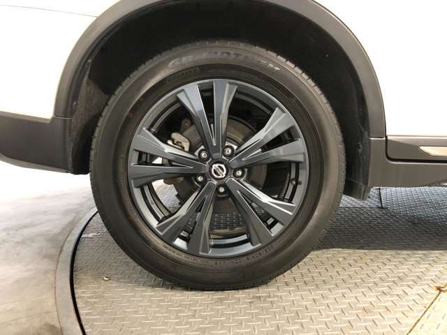 足元おしゃれのマストアイテム、純正アルミホイール☆タイヤサイズ：225/60R18☆