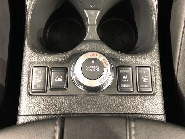 4WD切替付☆運転席＆助手席シートヒーター付☆