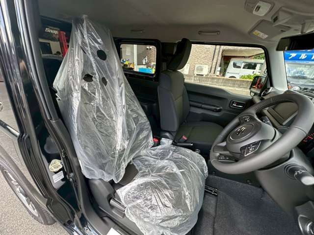 運転席も広くて快適♪