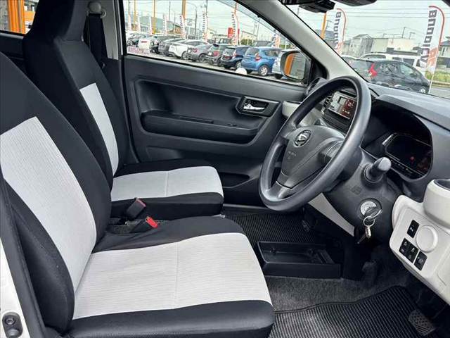 気になる車両などあれば、すぐにお問合せ下さい！右のカーセンサー専用ダイヤルからお電話いただくとスタッフがご質問にお答えいたします。