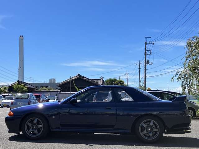 ユーザー様より直接買取、ワンオーナー、フジツボマフラー、新品HKS車高調、新品ヘリテージ部品多数交換、NISMOフロアマット、ETC、carrozzeriaCDデッキ、3本スポークステアリング、アルミペダル、フロントスポイラ