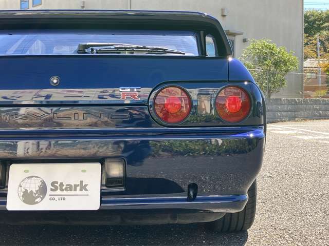 ユーザー様より直接買取、ワンオーナー、フジツボマフラー、新品HKS車高調、新品ヘリテージ部品多数交換、NISMOフロアマット、ETC、carrozzeriaCDデッキ、3本スポークステアリング、アルミペダル、フロントスポイラ