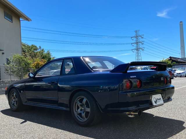 ユーザー様より直接買取、ワンオーナー、フジツボマフラー、新品HKS車高調、新品ヘリテージ部品多数交換、NISMOフロアマット、ETC、carrozzeriaCDデッキ、3本スポークステアリング、アルミペダル、フロントスポイラ