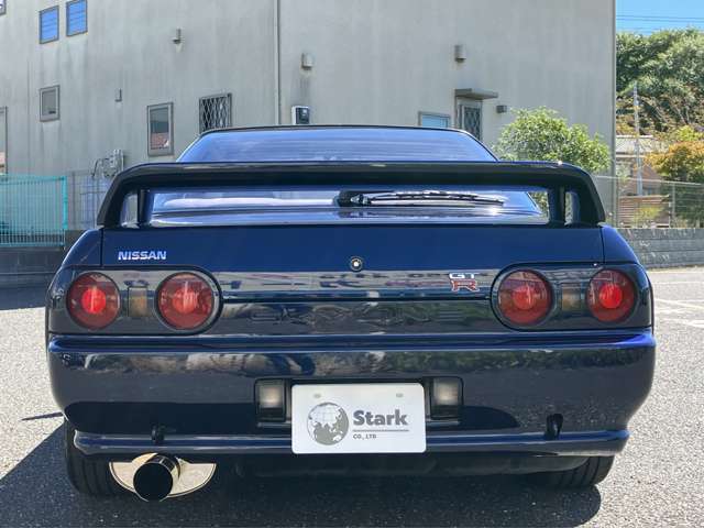ユーザー様より直接買取、ワンオーナー、フジツボマフラー、新品HKS車高調、新品ヘリテージ部品多数交換、NISMOフロアマット、ETC、carrozzeriaCDデッキ、3本スポークステアリング、アルミペダル、フロントスポイラ