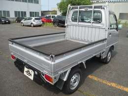 中国陸運支局認証工場です。点検・車検・修理・板金・塗装何でもお任せ下さい。全て自社工場にてサポート致します！車の事なら何でもお任せ下さい！！