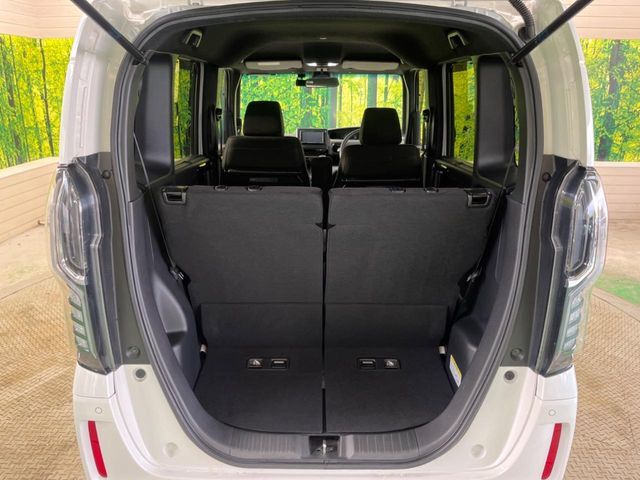 普段のお買い物や通勤、送迎等に十分な荷室スペースを確保しております。セカンドシートを倒すと、大きな荷物の積載も可能です♪