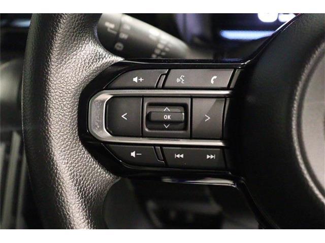 運転しながら操作が出来る画期的装備！これ便利です