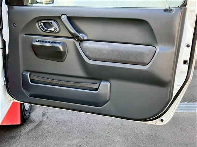 明るく元気なスタッフがお待ちしております。お気軽にTEL：0567-64-1300　無料TEL：0078-6002-395922　MALL ：yatomi@kaitori-apple.comにお問い合わせください。