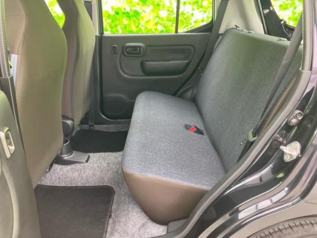 WECARSでは各商談席に大型モニターをご用意しております！見やすい大画面でゆったりと全国の在庫をご覧いただけます！是非ご来店お待ちしております！