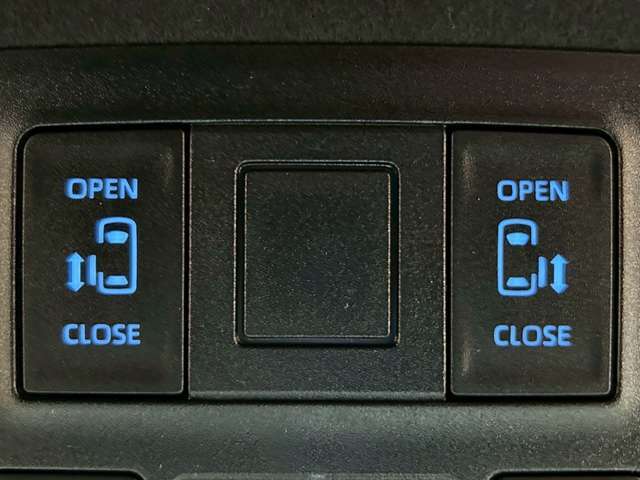 【両側電動スライドドア】付き☆ミニバンには是非欲しい装備ですね♪お子様やご年配の方でも楽々開け閉め出来ます☆