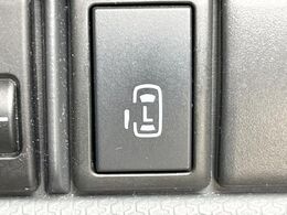 【パワースライドドア】スマートキーや運転席のスイッチでスライドドアの開閉が可能♪電動だから力を入れてドアを開ける必要が無く、小さいお子様でも、重い荷物を持っている時もラクに開け閉めできます♪