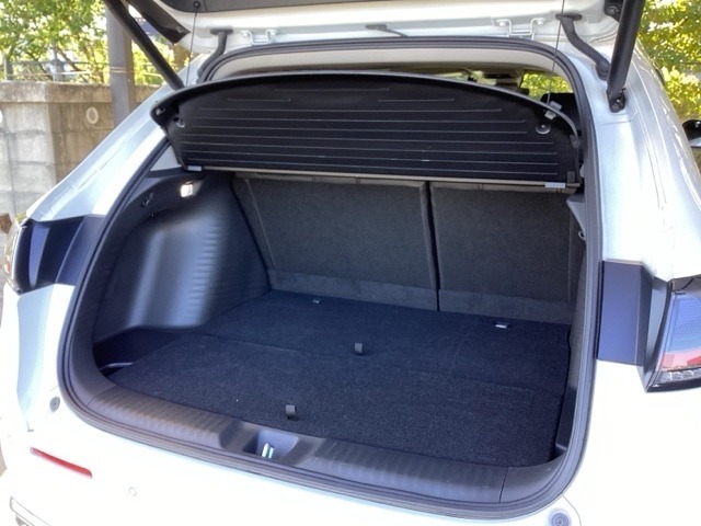 Hondaスマートキーを持っていれば、ハンズフリーでテールゲートの開閉が可能です。