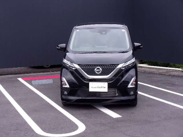 この度は、数ある中古車の中から当店の展示車を閲覧いただきまして、誠にありがとうございます。