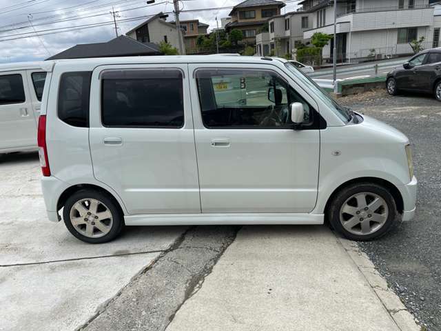 初めて車を購入される方も大歓迎です♪全く車の事が分からなくても丁寧にスタッフがお答えします！不安なことがあれば何でもお気軽にお尋ねください！