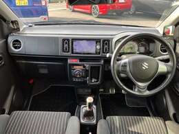 ブラックを基調とした内装色になります