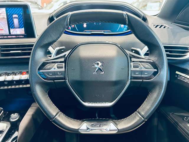 安心してカーライフを始めていただく事ができるよう、納車前にディーラー整備工場もしくは熟練メカニックが在籍する整備工場にて点検を行ない、必要な整備を実施致します。