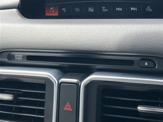 納車前に内外装のクリーニングをいたします。各種コーティング（別途有料）もご用意しておりますので、是非ご相談ください。