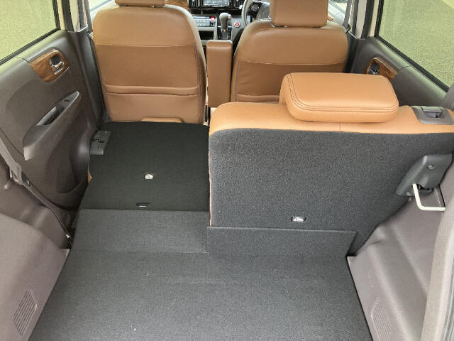 軽自動車は、小回りも楽々です！とても運転しやすいお車ですよ！