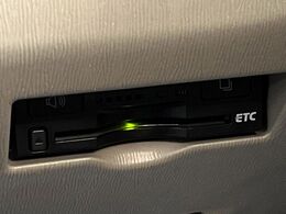 【ETC】高速道路の料金所をストレスなく通過！話題のスポットやサービスエリアに多い「スマートIC」利用時は必須のアイテムです。当店でセットアップを実施、ご納車当日からすぐにご利用いただけます！