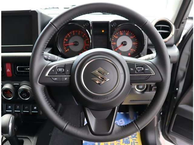 当店ではスポーツグレードや人気車種・上級グレードを主に仕入れ強化しております！中古車でお買い得感あるお車展示中となっておりますのでお客様のご来店、お見積もり依頼お待ちしております。