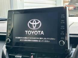 【純正ディスプレイオーディオ】FM・AMラジオやブルートゥース接続など多彩な機能を併せ持っており、インパネ周りがすっきりしてますね！追加オプションでナビ機能やフルセグTV、DVD再生なども可能です。