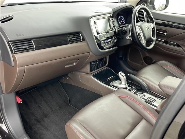 【インパネ全体】全方位で視界が広く、高い目線で運転もしやすいです！