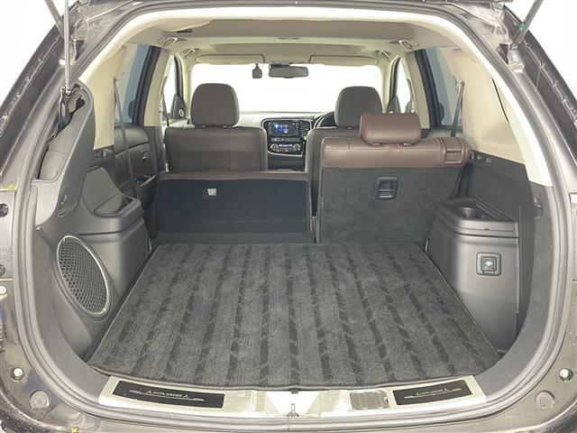 【シートアレンジ】乗せる人数、荷物によってシートをアレンジすれば、ダンボールなどの大きい荷物や、釣り具などの長尺物も載せられそうですね！