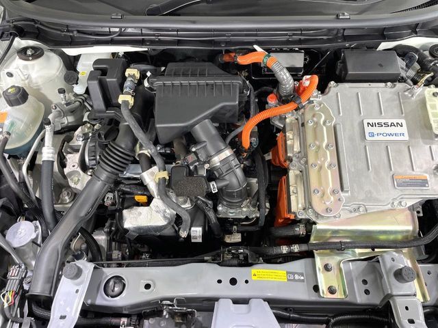 親切・丁寧な専門メカニックスタッフが応対！・車検・点検整備・事故等の修理などアフターサービスも安心。お車のカスタマイズもネクステージのサービススタッフまでご相談ください！